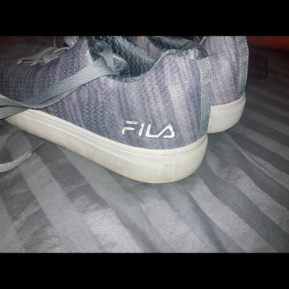 Light grey pair of filas - Picture 3 of 3